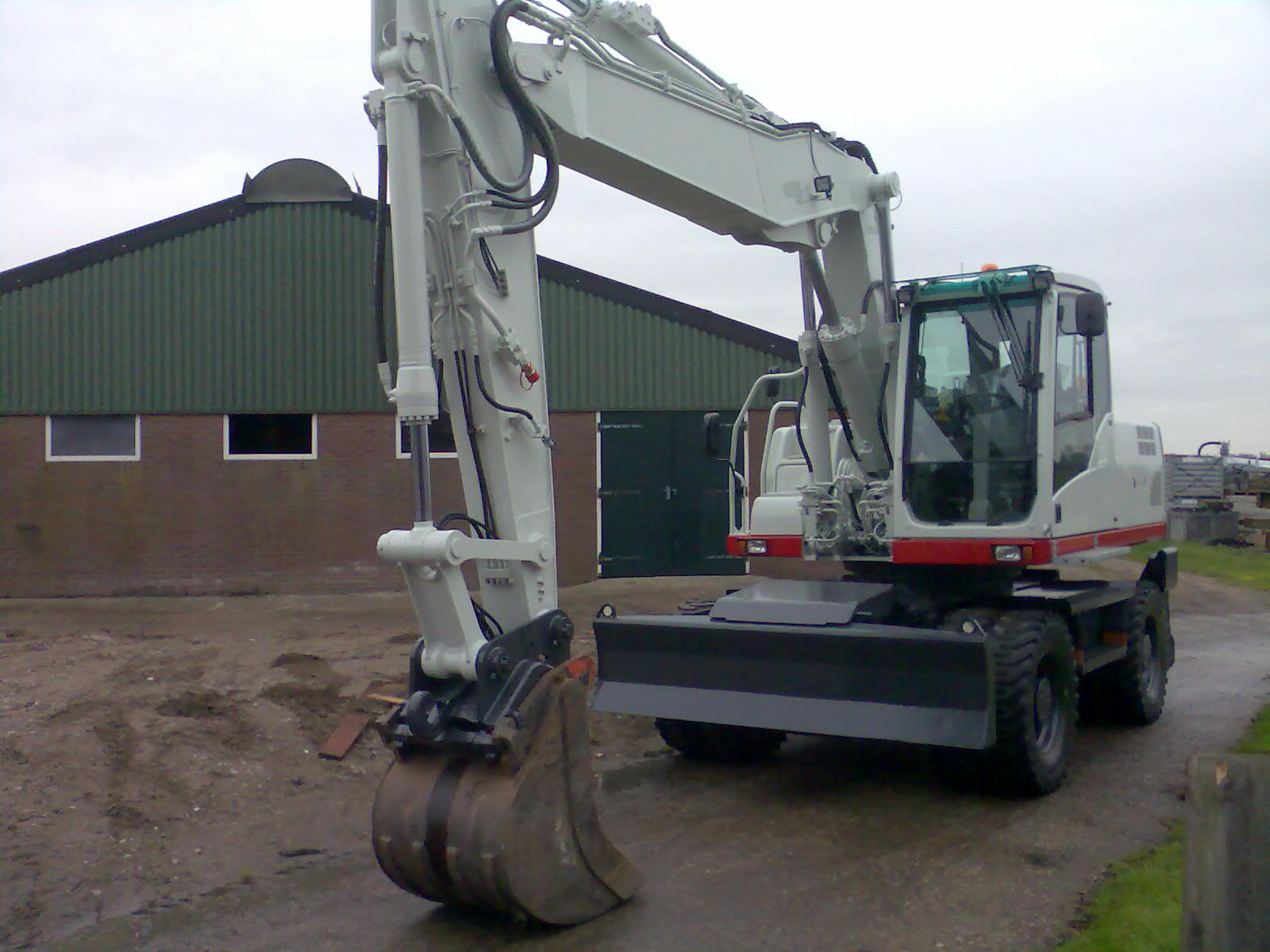 Volvo EW180C aangekomen