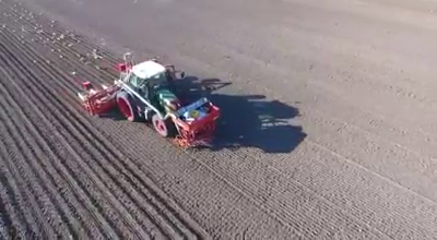 Mais zaaien van bovenaf