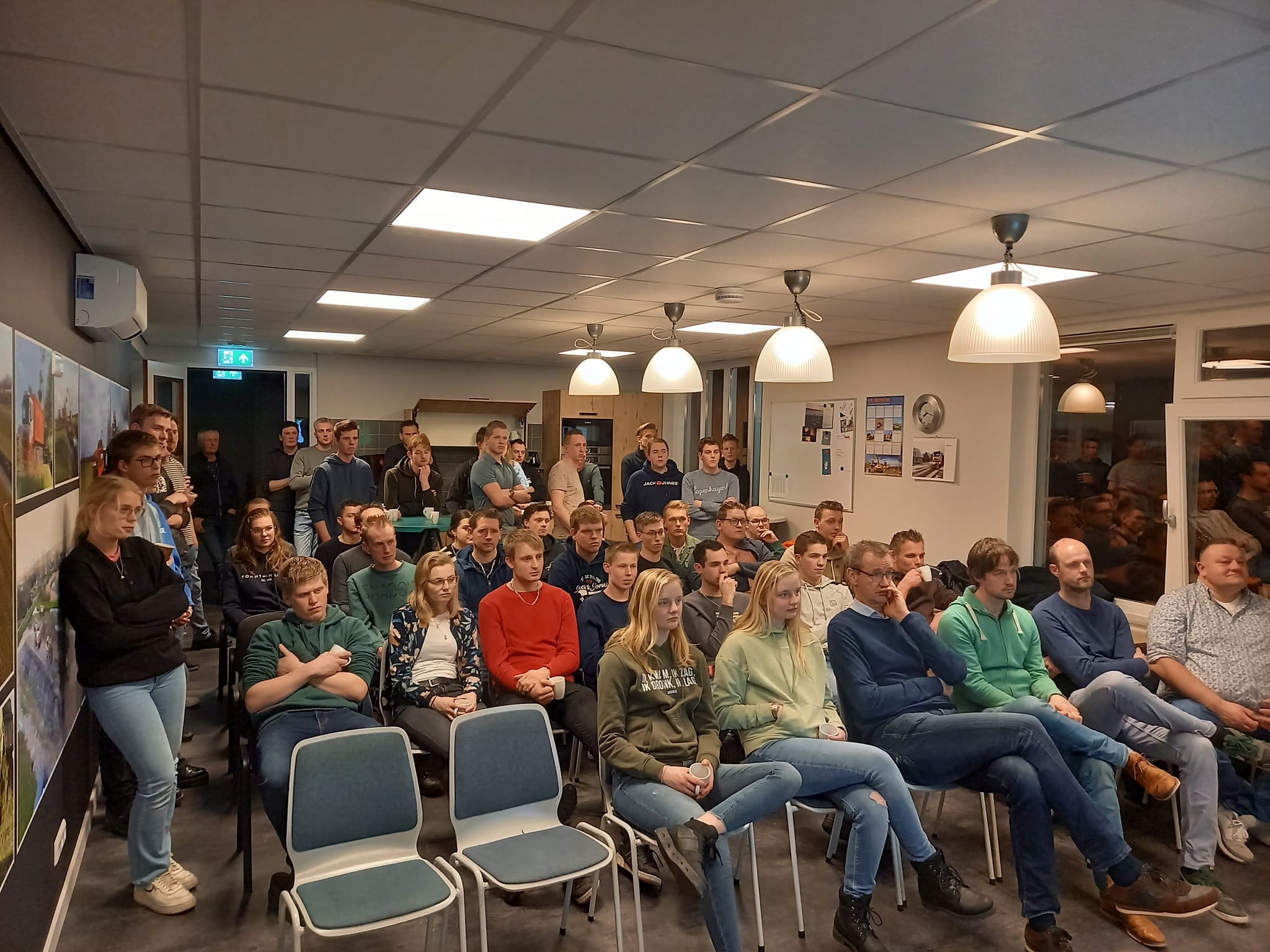 Volle bak in de kantine door bezoek AJK de Noord
