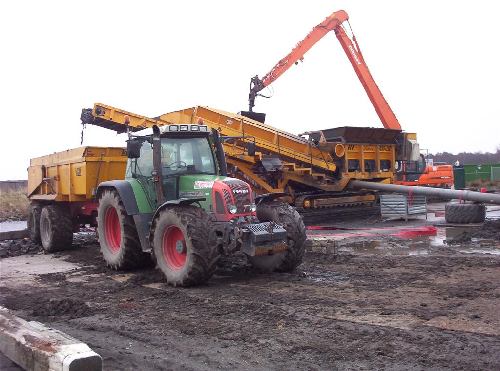 Fendt 716 nog steeds actief op eiland bij Grau.